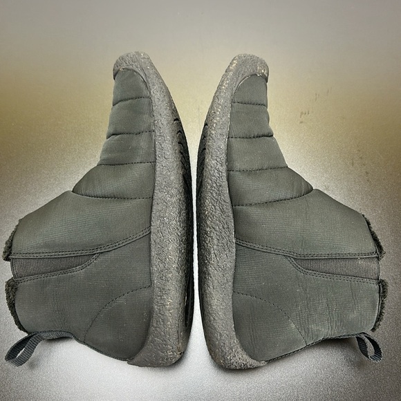 Keen Howser Black Puffer Quilted Pull On Snow Winter Ankle Boots 8 Fur Lined - Picture 6 of 12